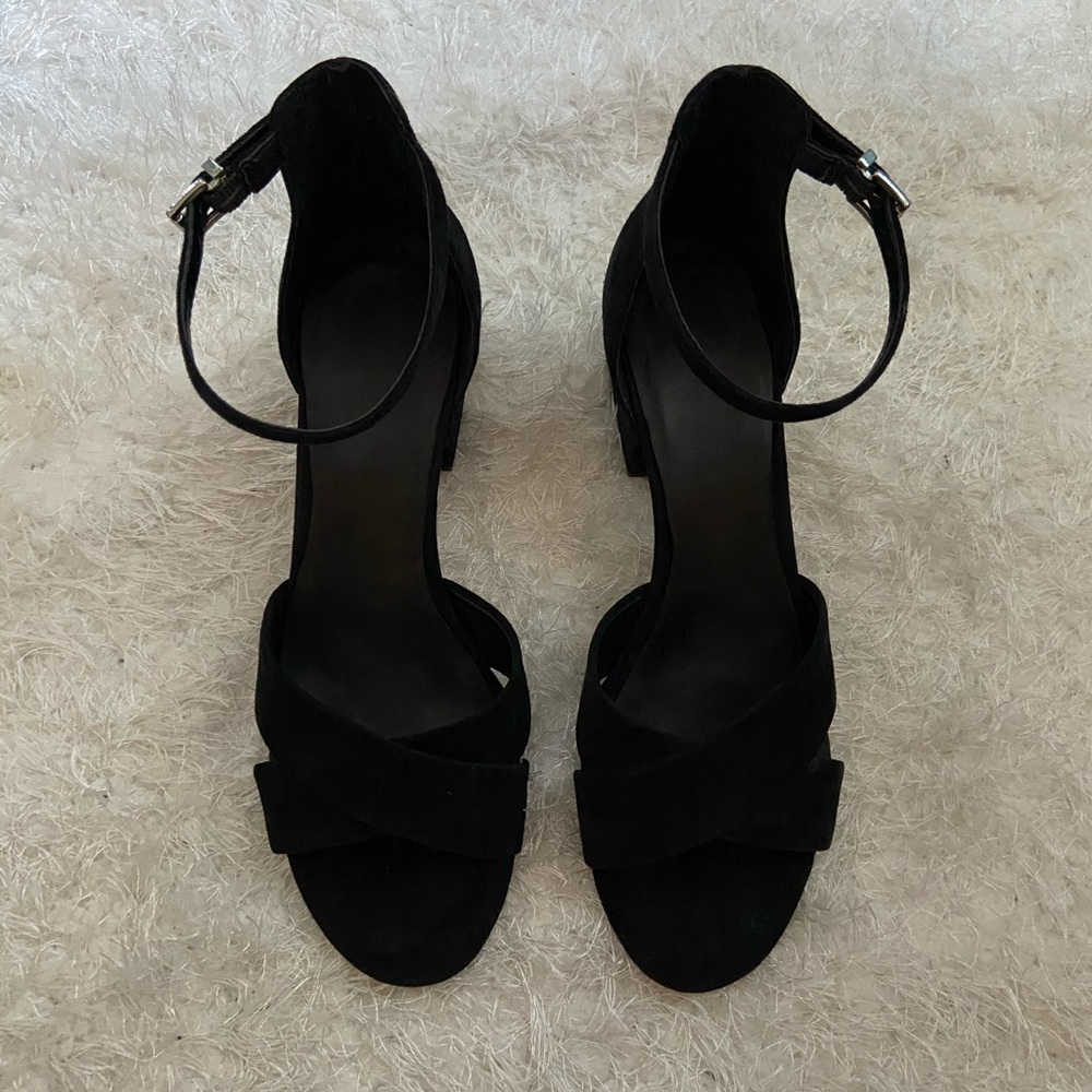 Suede Vince Camuto Block Heel Sandal Size 10